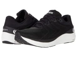 Topo Athletic Phantom 2